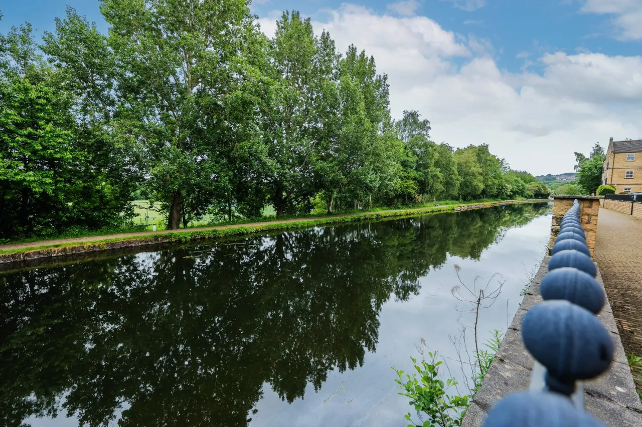 Narrowboat Wharf, Leeds, LS13, photo 16
