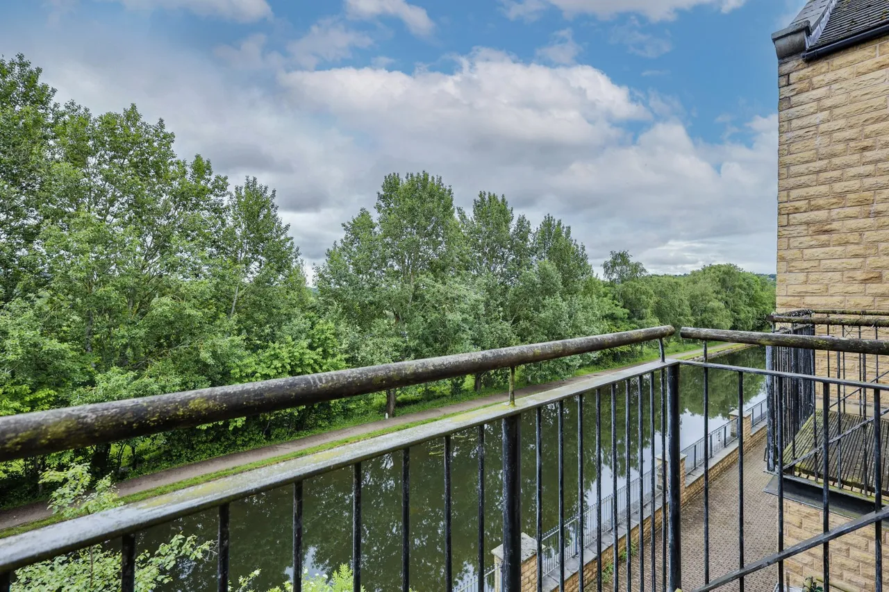 Narrowboat Wharf, Leeds, LS13, photo 15