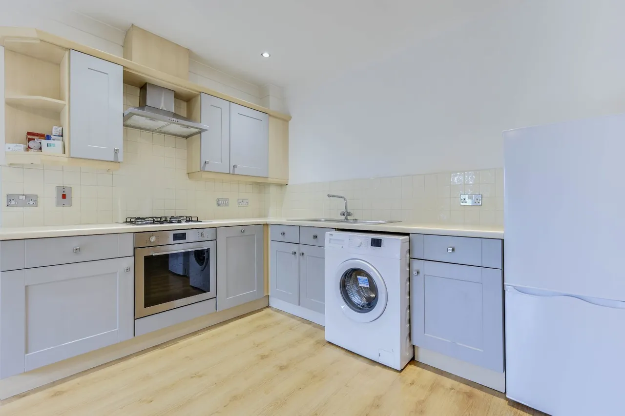 Narrowboat Wharf, Leeds, LS13, photo 6