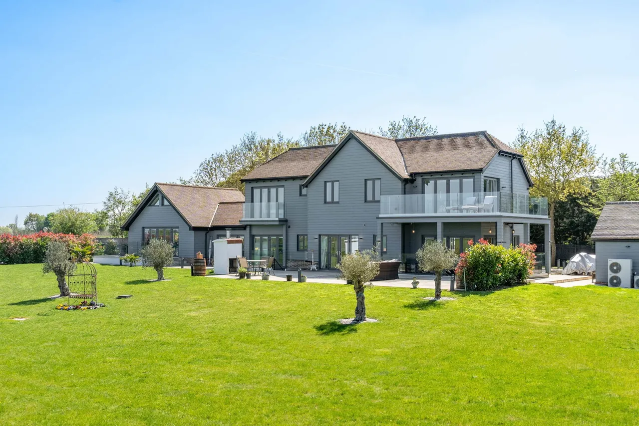 5 bed house for sale, Woodend Lane, Beauchamp Roding, CM5