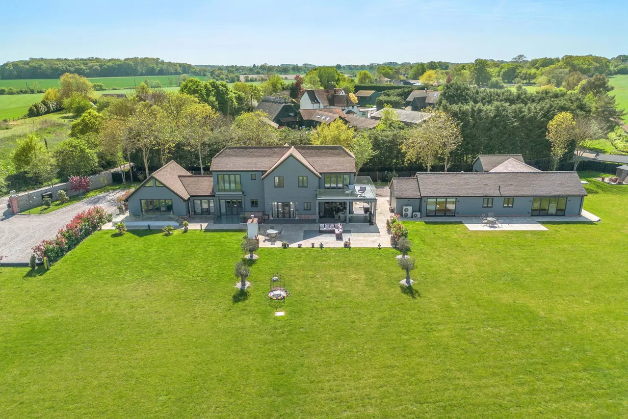 Woodend Lane, Beauchamp Roding, CM5, photo 47
