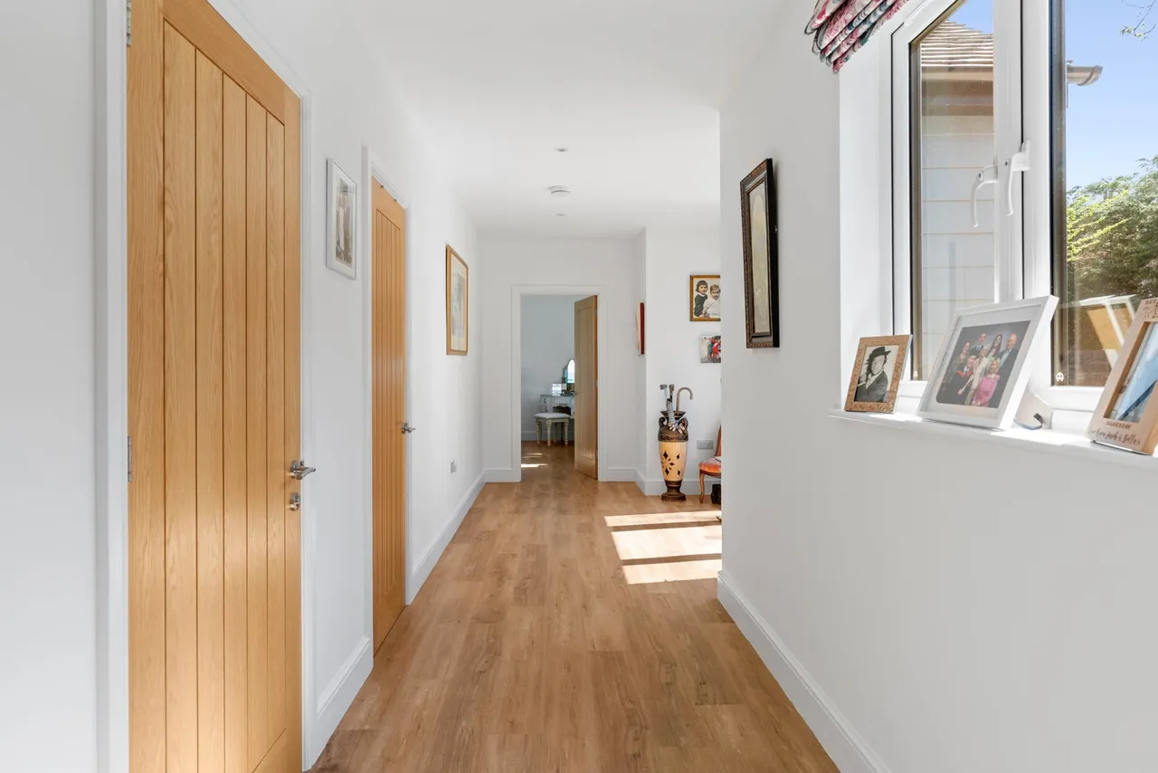 Woodend Lane, Beauchamp Roding, CM5, photo 39