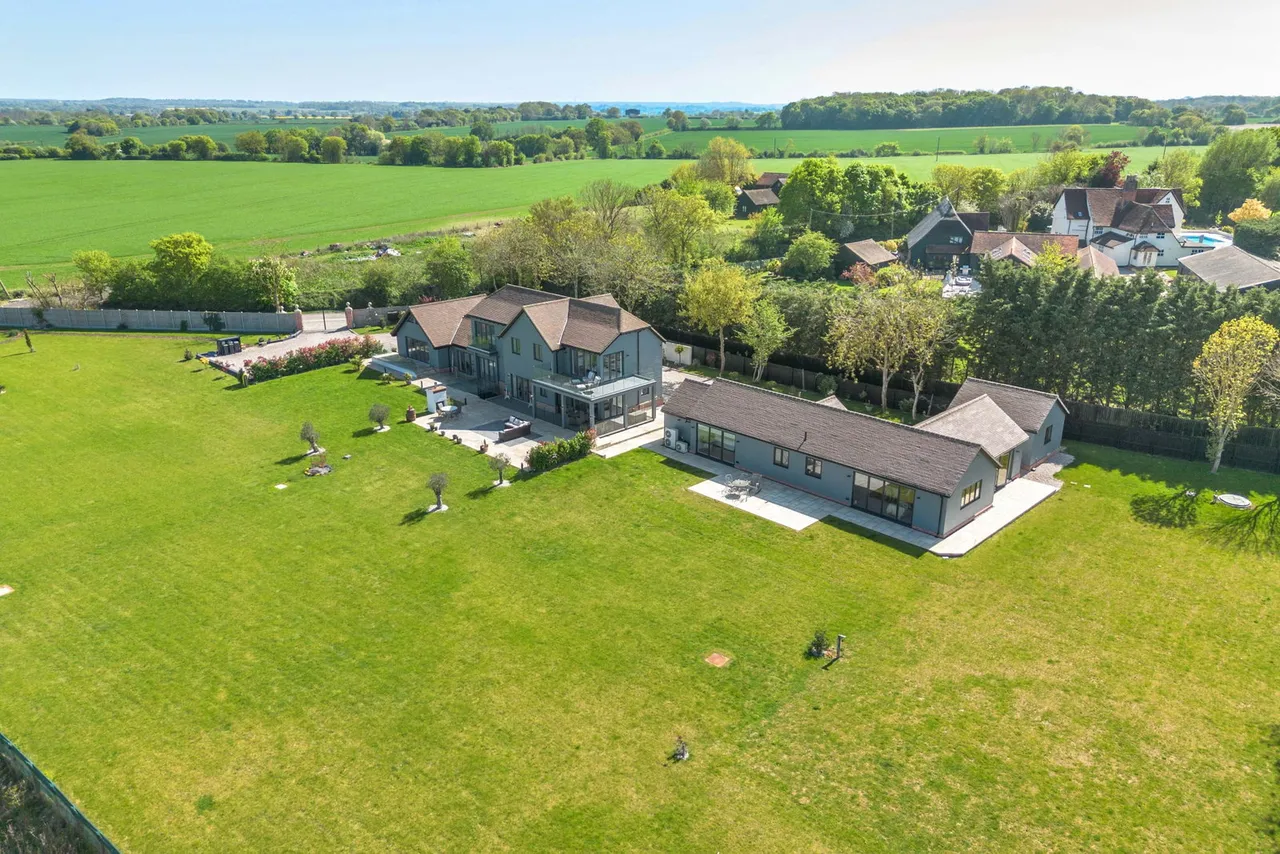 Woodend Lane, Beauchamp Roding, CM5, photo 46