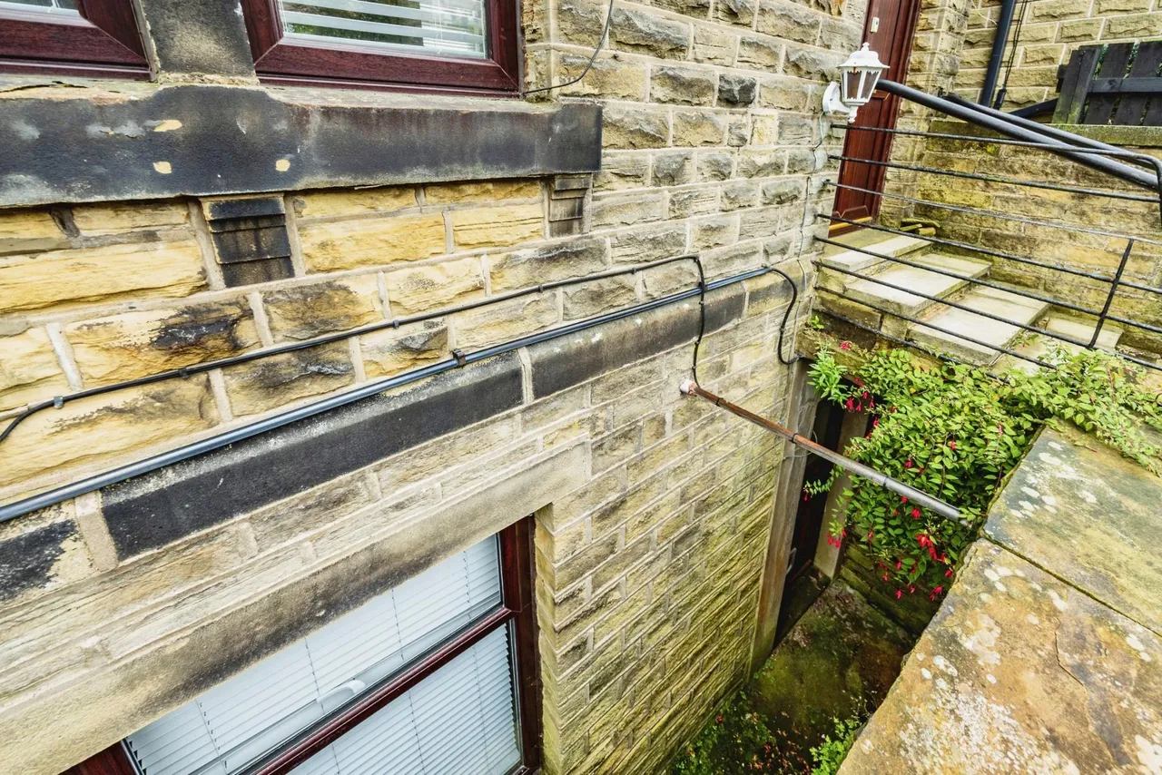 Deyne Road, Huddersfield, HD4, photo 17