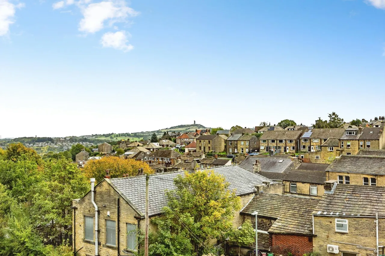 Deyne Road, Huddersfield, HD4, photo 4