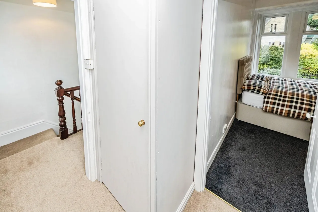 Deyne Road, Huddersfield, HD4, photo 12
