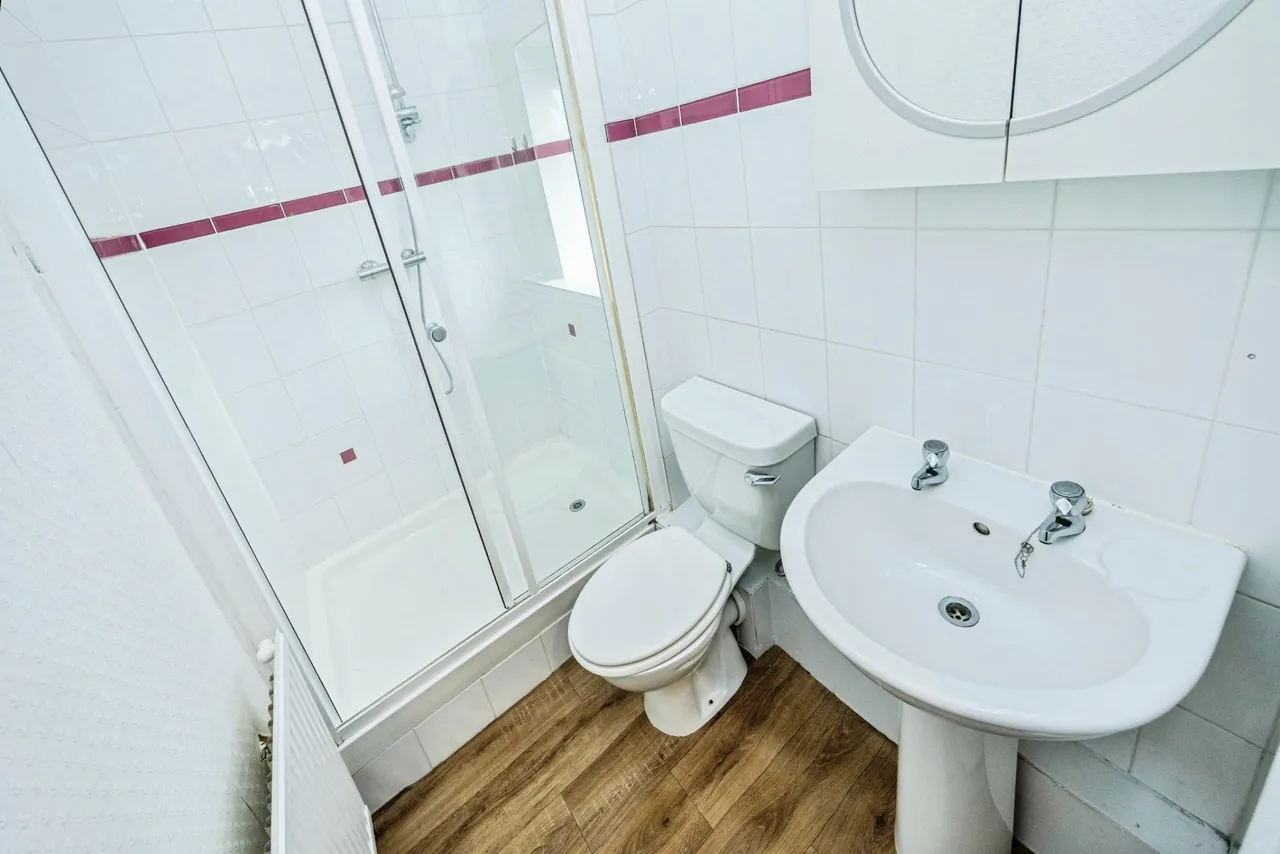Deyne Road, Huddersfield, HD4, photo 13