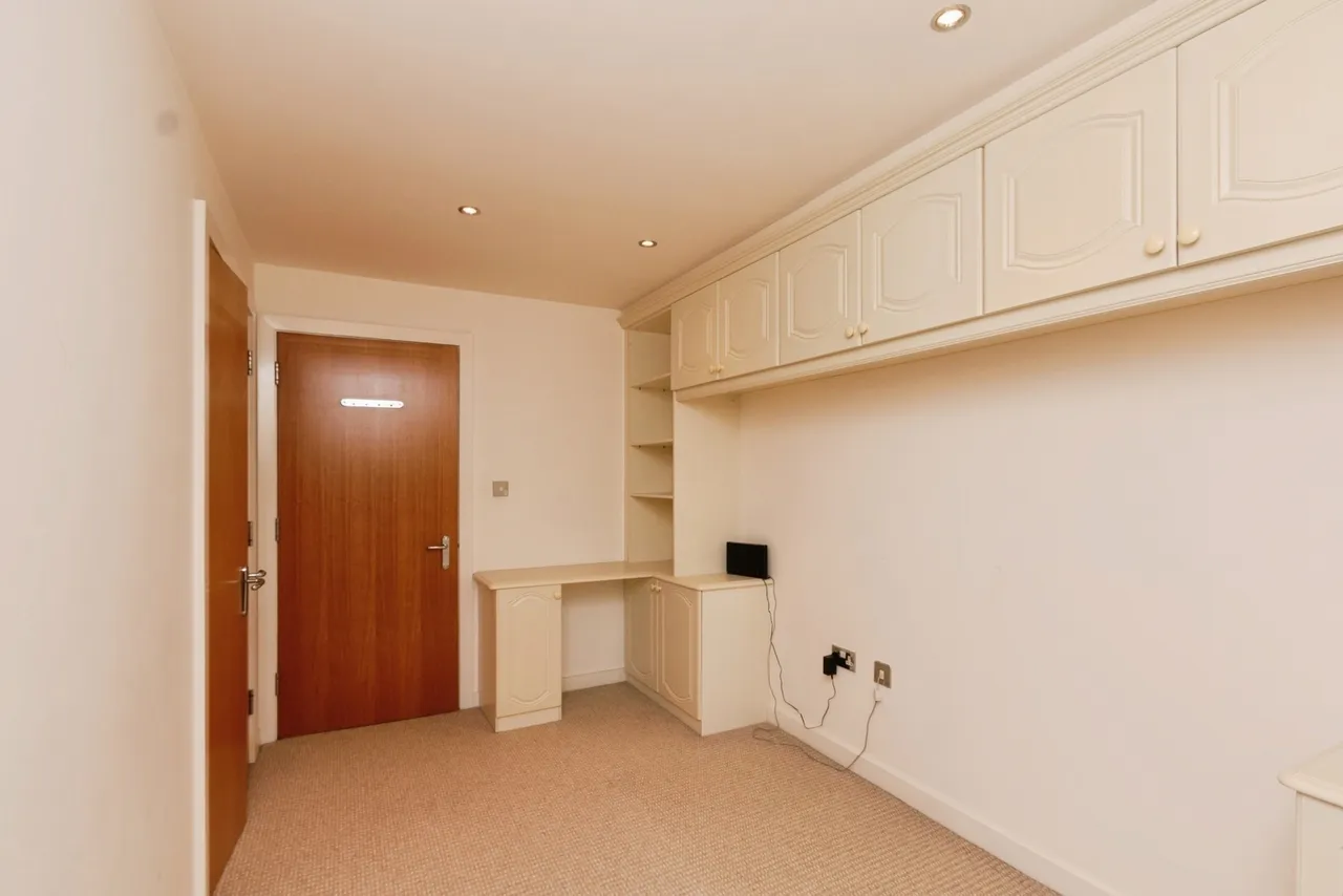 Gordon Crescent, Camberley, GU15, photo 17