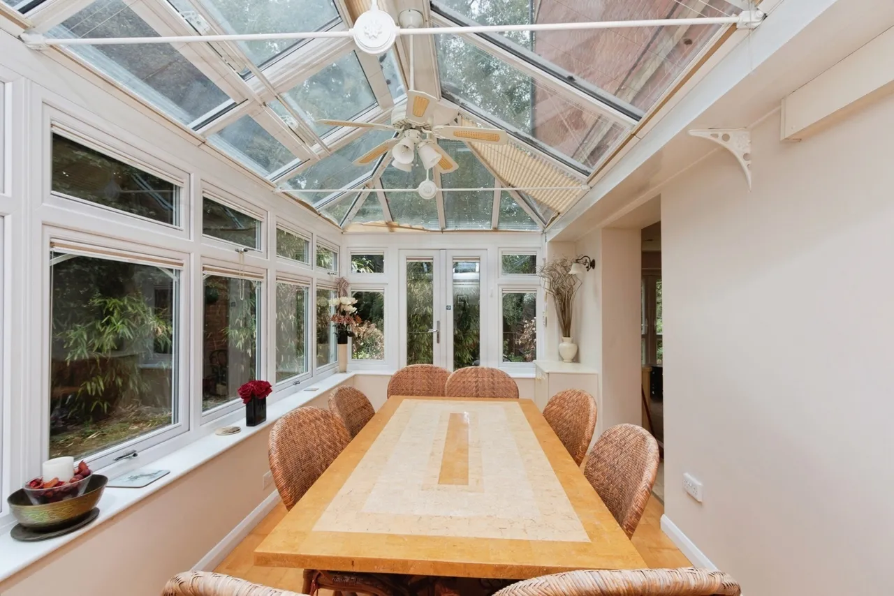 Gordon Crescent, Camberley, GU15, photo 11