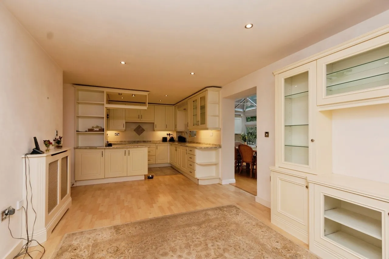Gordon Crescent, Camberley, GU15, photo 10