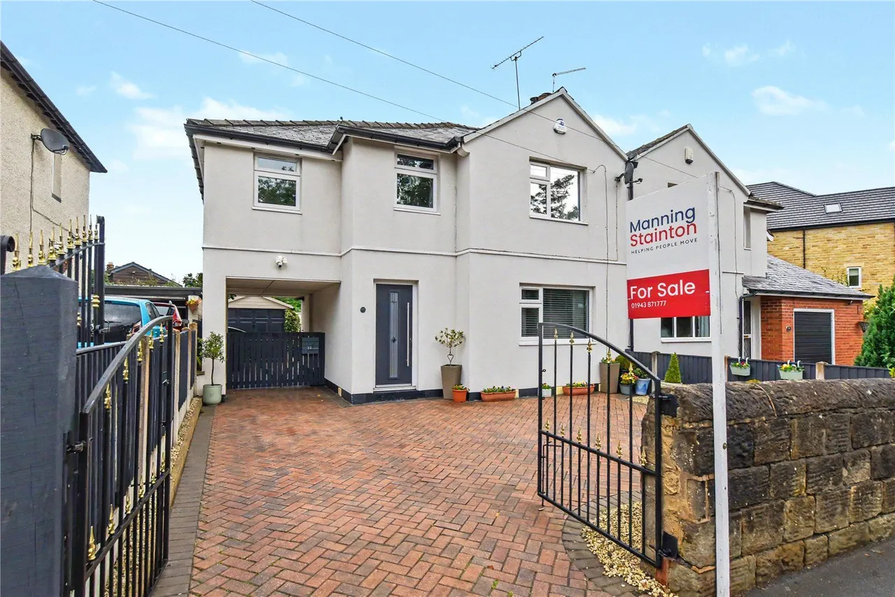 4 bed house for sale, Bingley Road, Menston, LS29