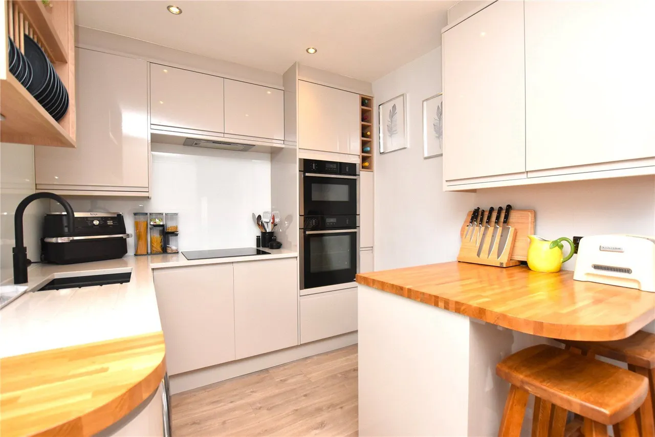 Bingley Road, Menston, LS29, photo 20