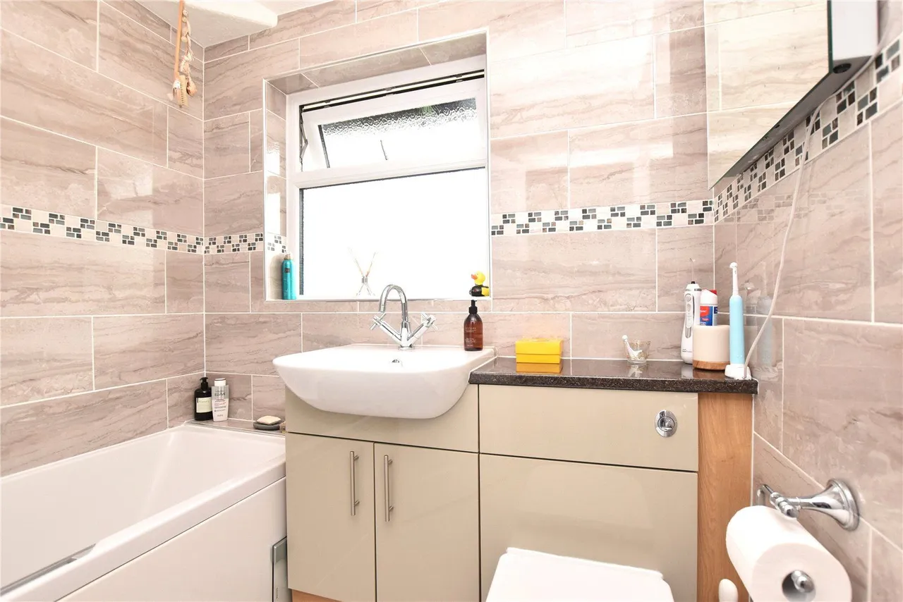 Bingley Road, Menston, LS29, photo 9