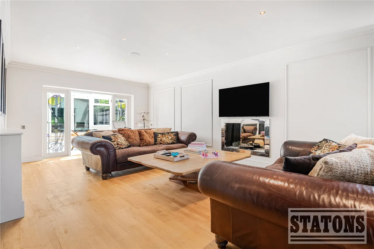 Blanche Lane, South Mimms, Potters Bar, Hertfordshire, EN6 3PA, photo 4