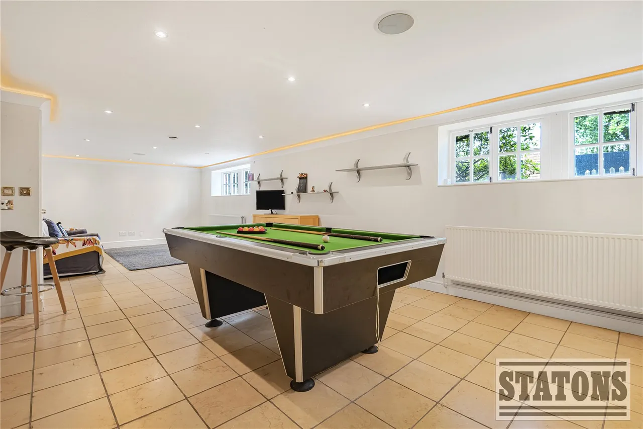 Blanche Lane, South Mimms, Potters Bar, Hertfordshire, EN6 3PA, photo 11
