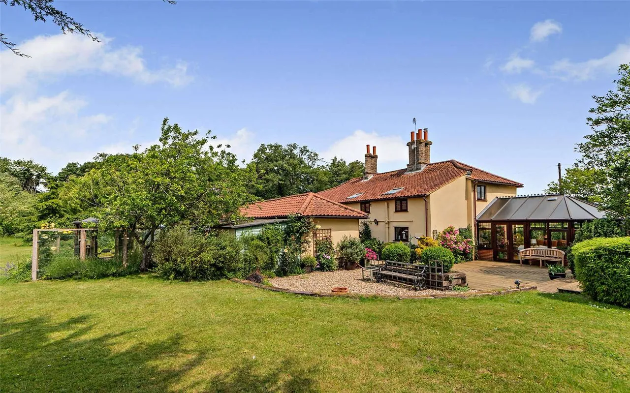 Clipbush Lane, Scoulton, Norwich, Norfolk, NR9 4PD, photo 5
