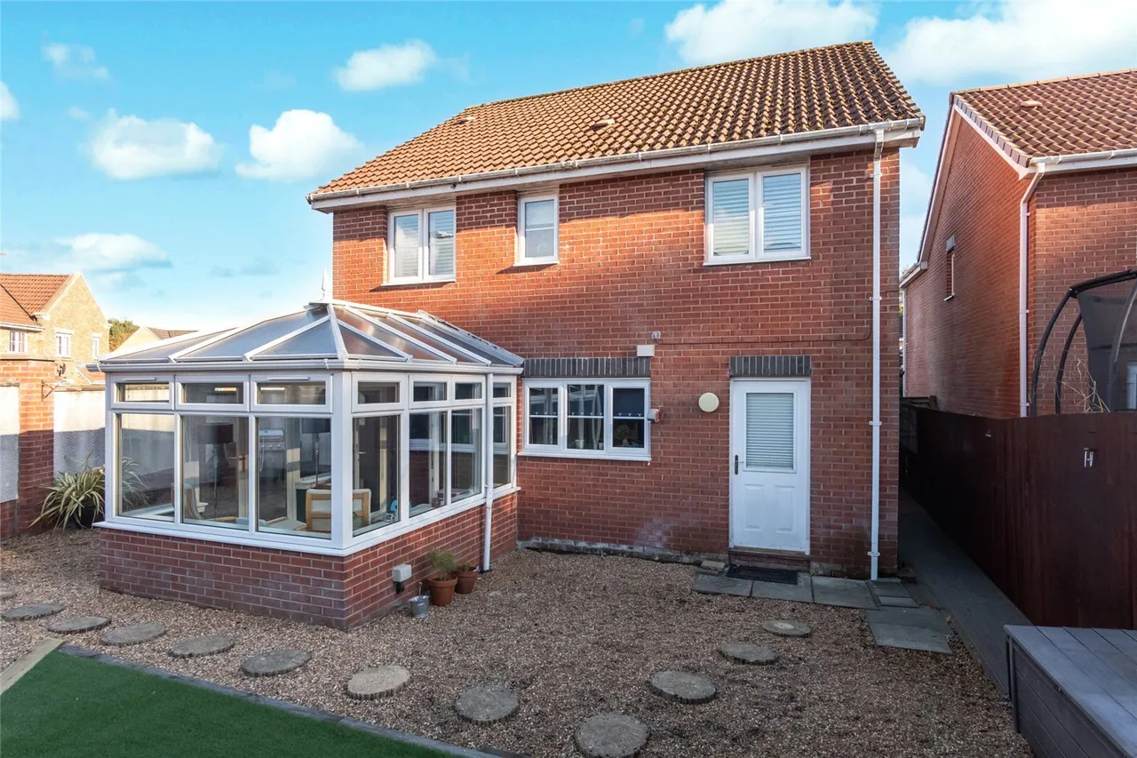 Strathnairn Court, Glenrothes, KY7, photo 29