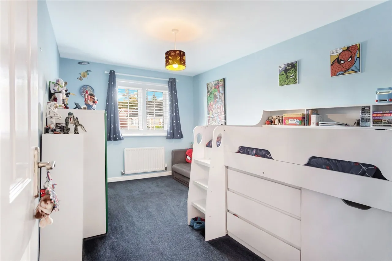 Strathnairn Court, Glenrothes, KY7, photo 24