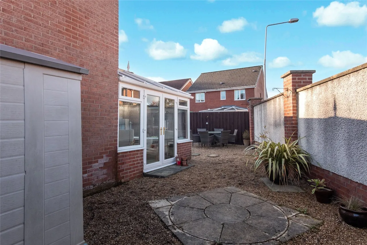Strathnairn Court, Glenrothes, KY7, photo 28