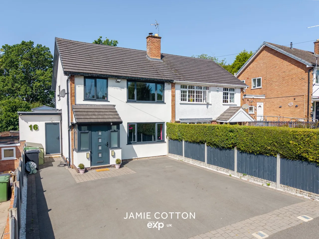 The Green, Chaddesley Corbett, DY10 4SL, photo 2
