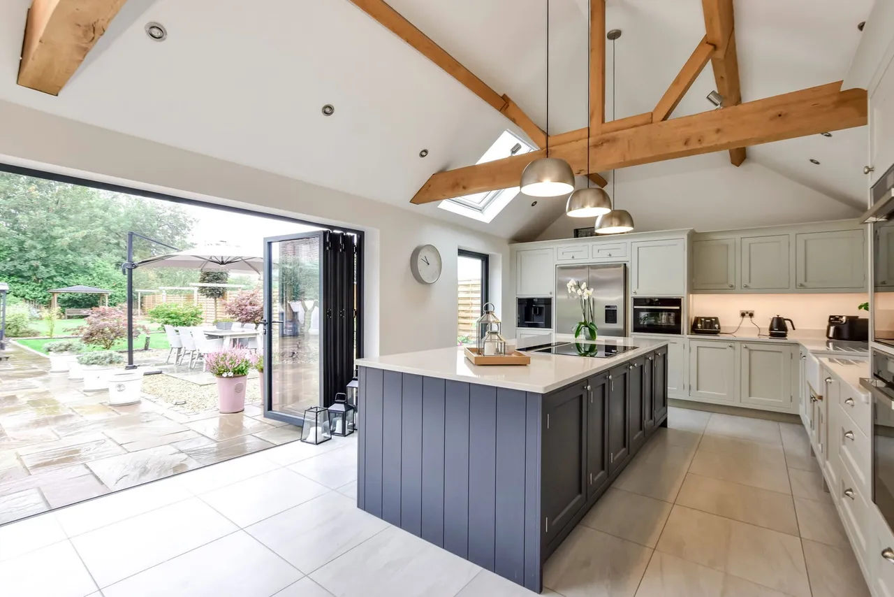 Chipperfield Road, Bovingdon, HP3, photo 12