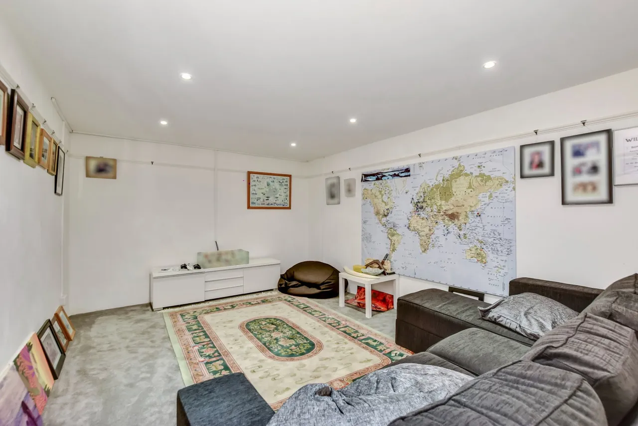 Chipperfield Road, Bovingdon, HP3, photo 22