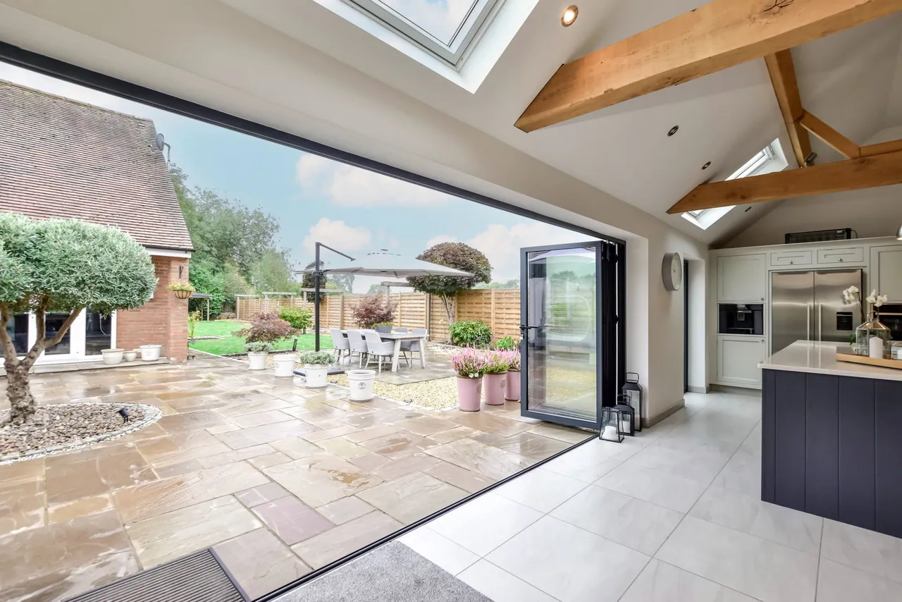 Chipperfield Road, Bovingdon, HP3, photo 13