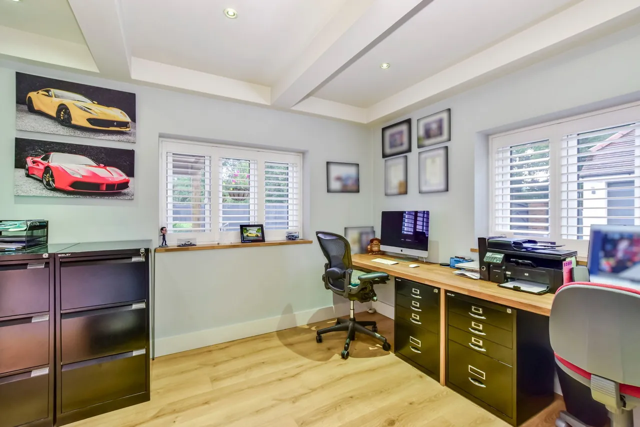 Chipperfield Road, Bovingdon, HP3, photo 14