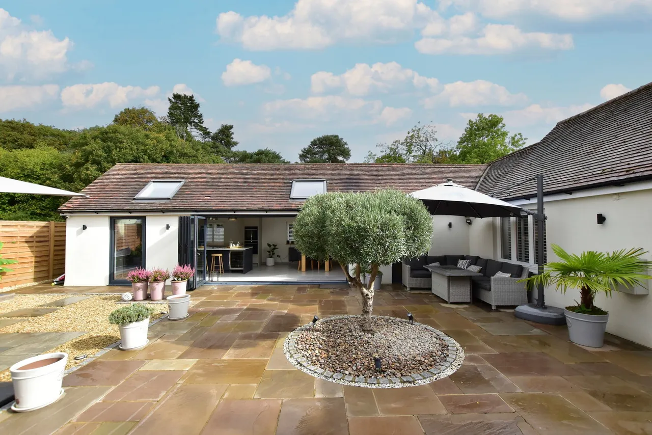 Chipperfield Road, Bovingdon, HP3, photo 28