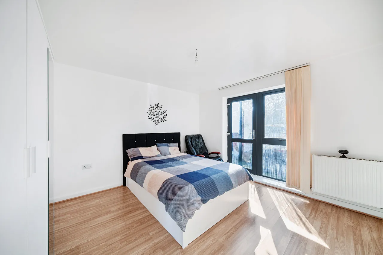 1 Chandos Parade, Buckingham Road, Edgware, photo 6