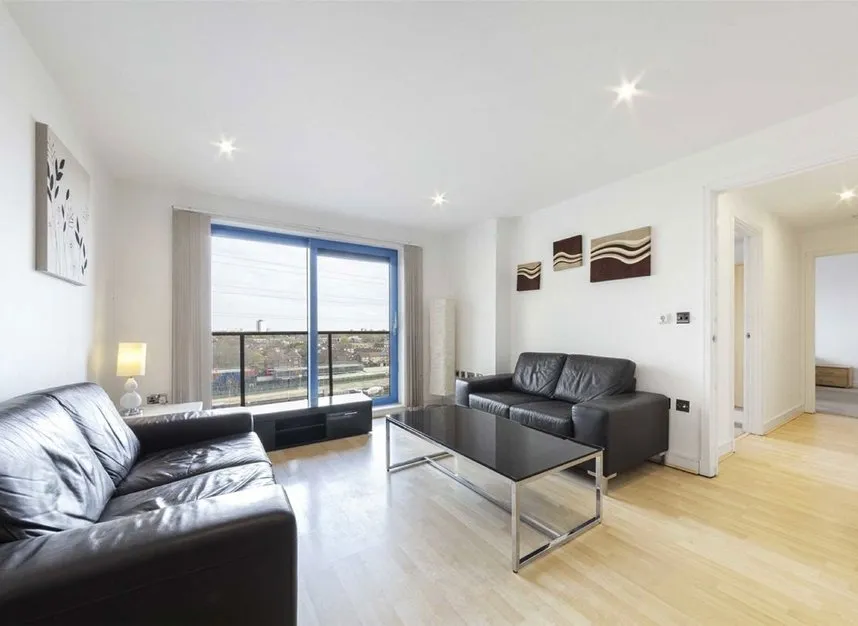 Western Gateway, Royal Wharf, E16, photo 2
