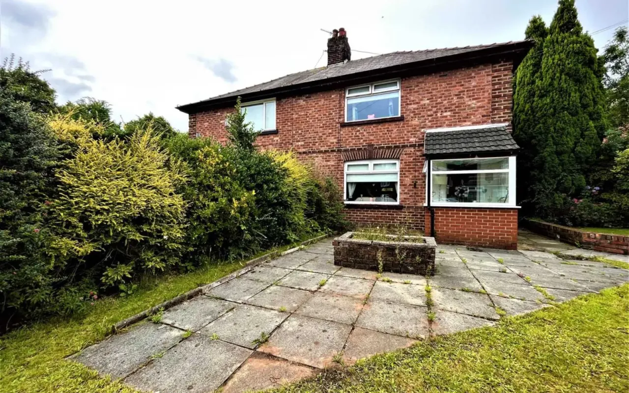3 bed house for sale — **NO CHAIN** Upland Road, St. Helens