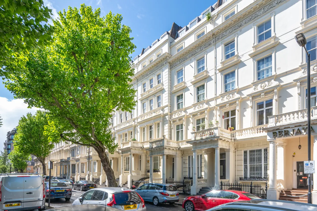 1 Park Gate, 31 Inverness Terrace, London, photo 2