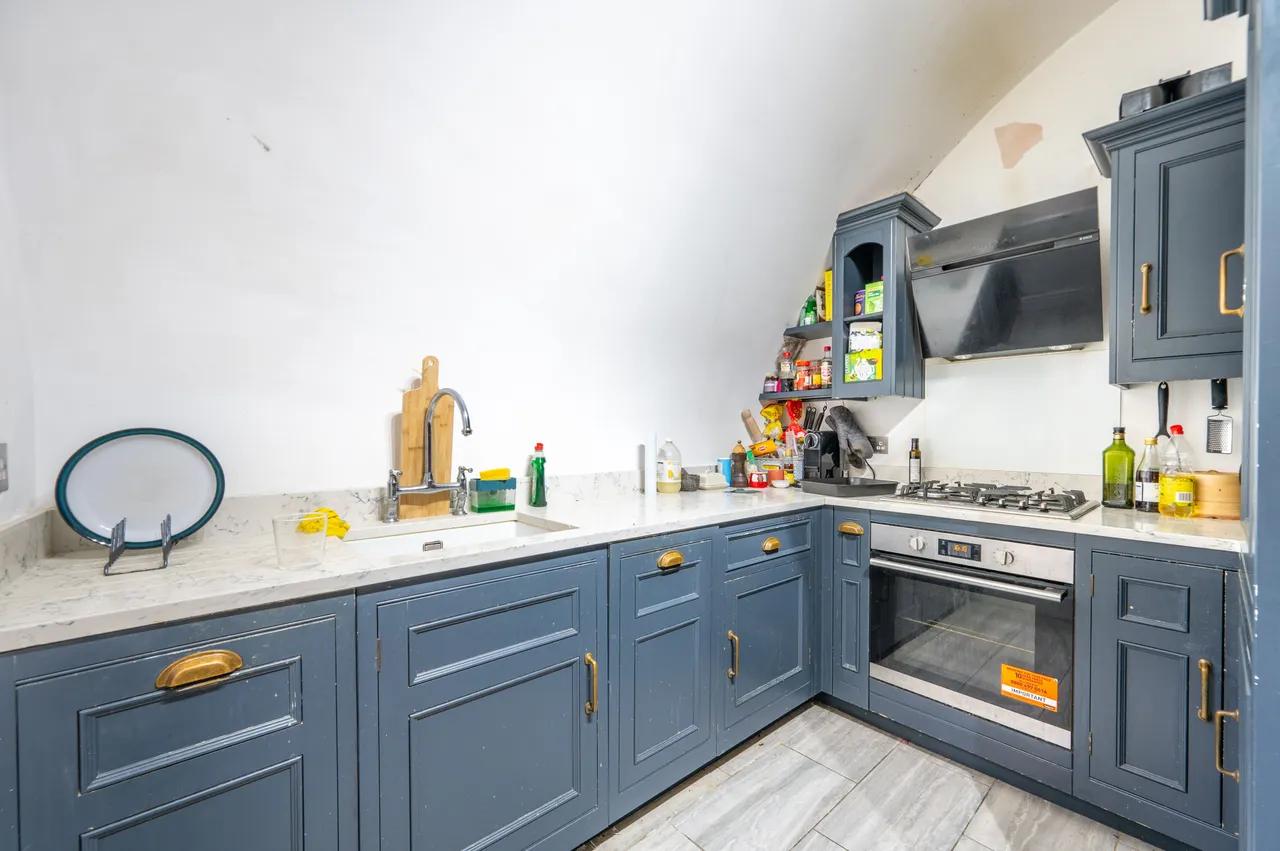 1 Park Gate, 31 Inverness Terrace, London, photo 3