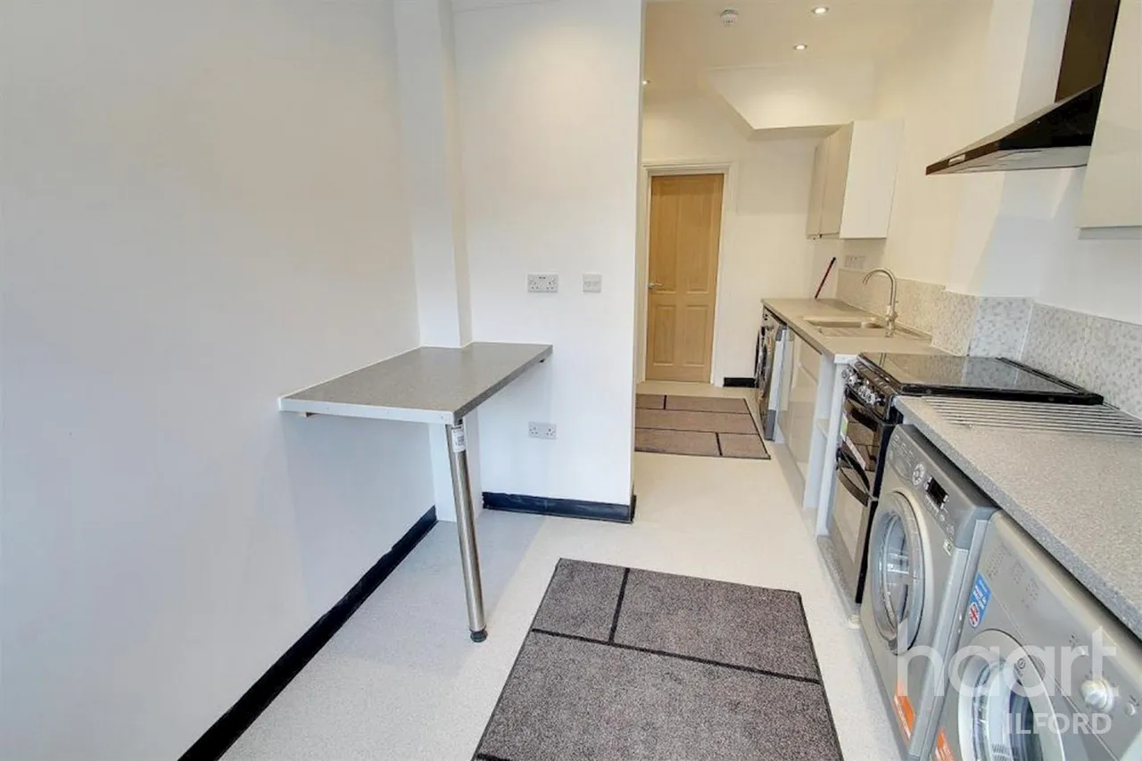 Stainforth Road, IG2, photo 9