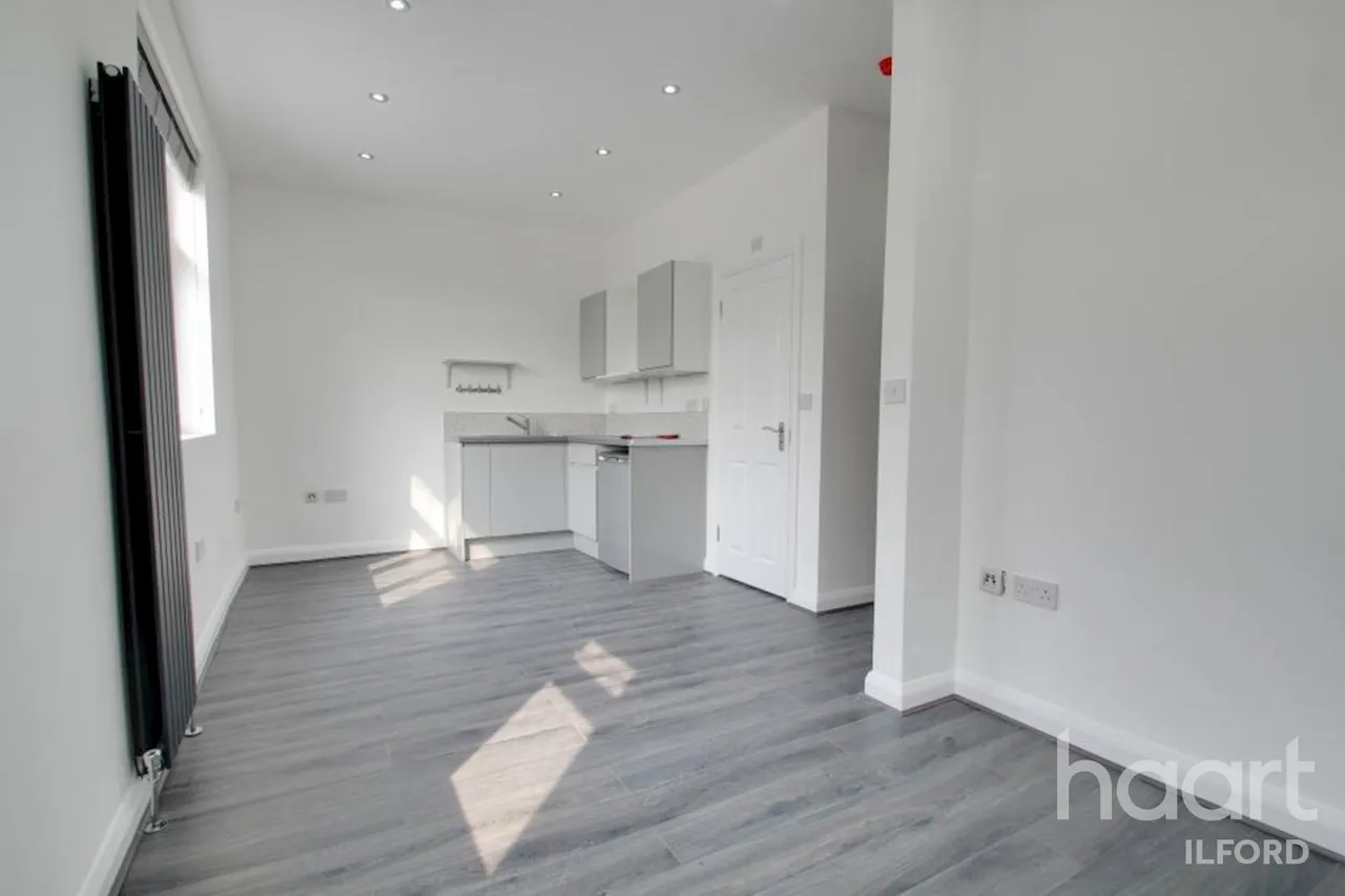 1 bed flat to rent, Stainforth Road, IG2