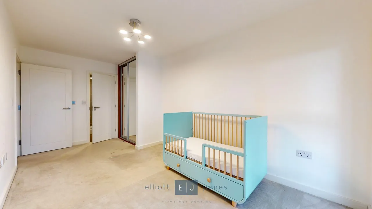 Luna Court, Loughton, IG10, photo 9