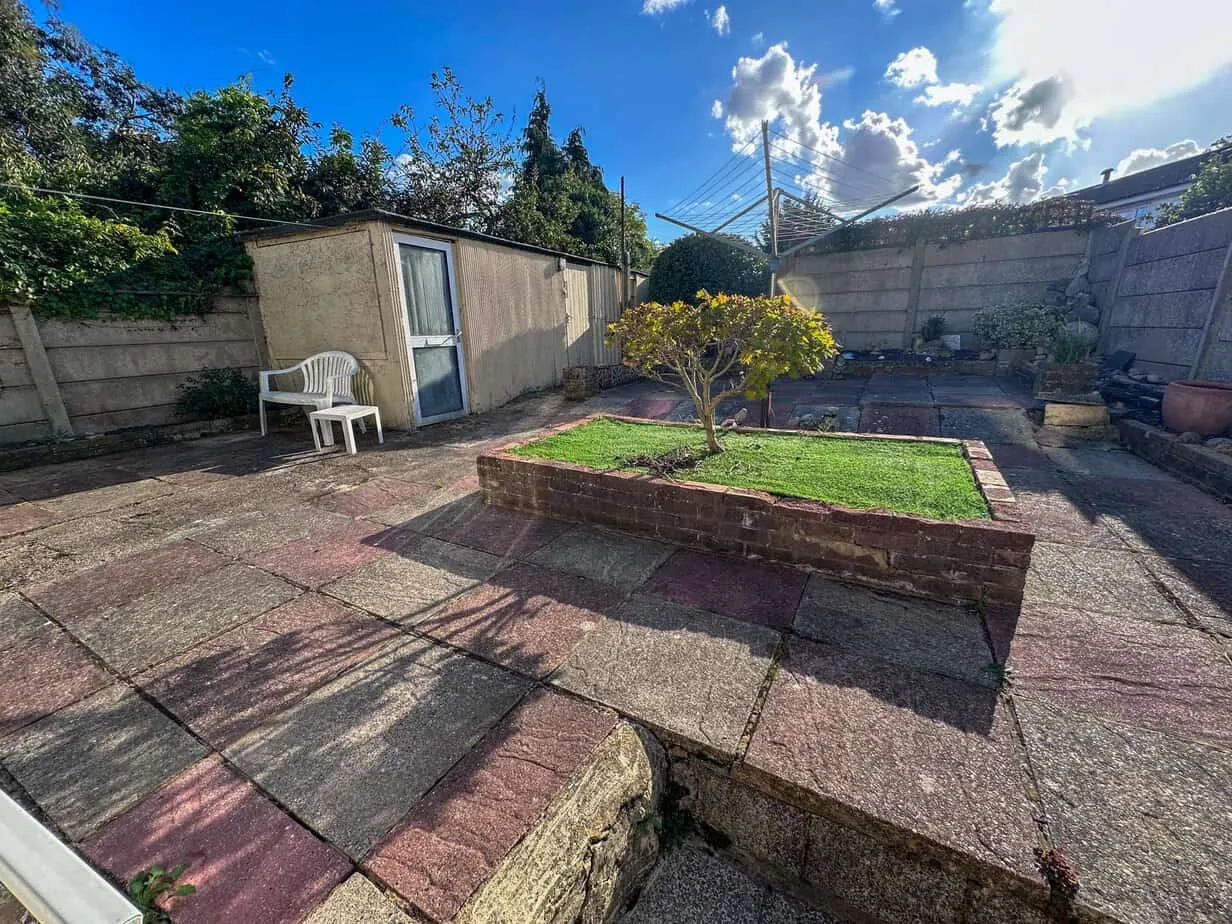 Mark Way, Sunbury on Thames, TW16, photo 12