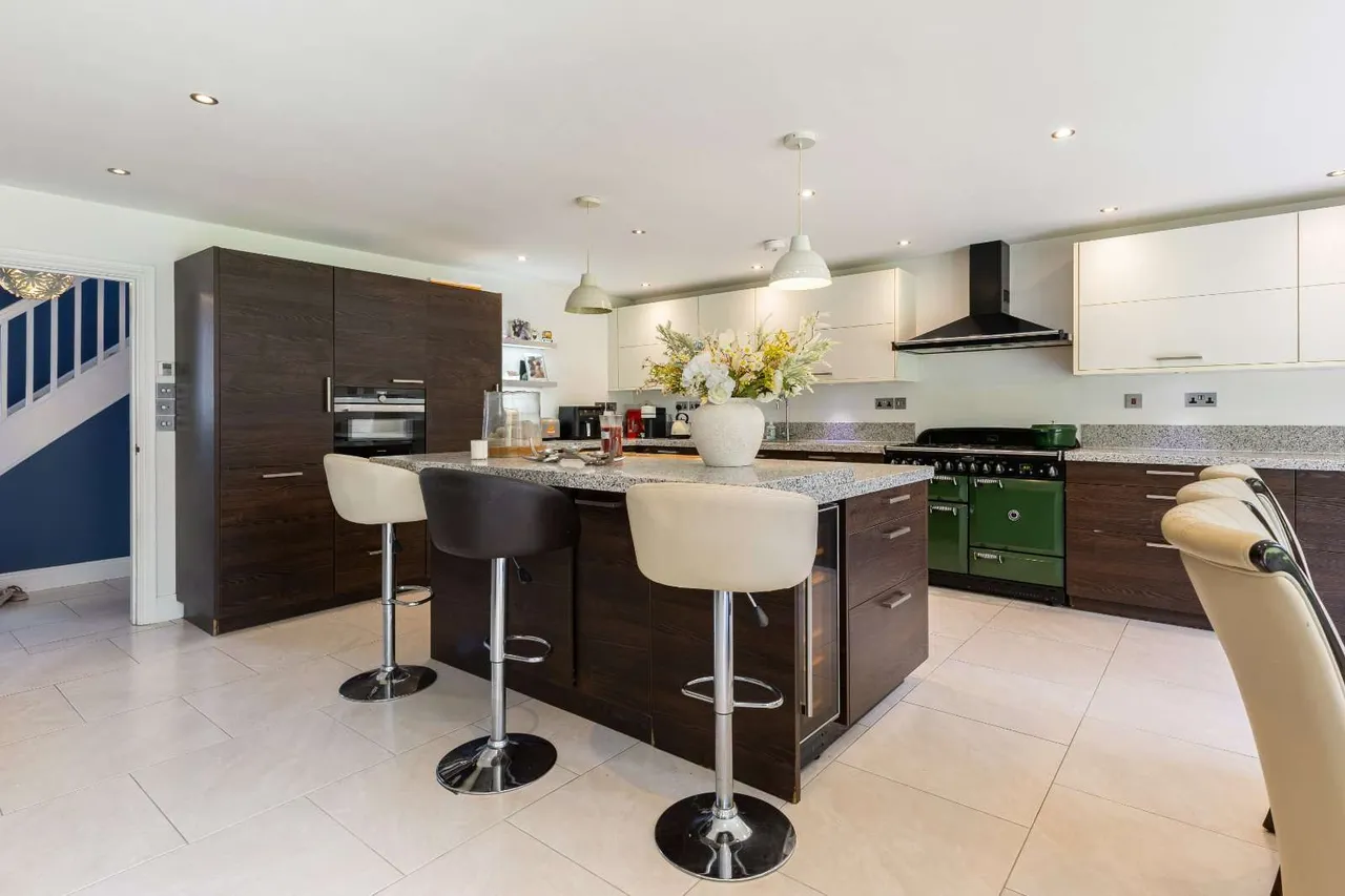 The Willows, Amersham, Buckinghamshire, HP6 5NT, photo 2