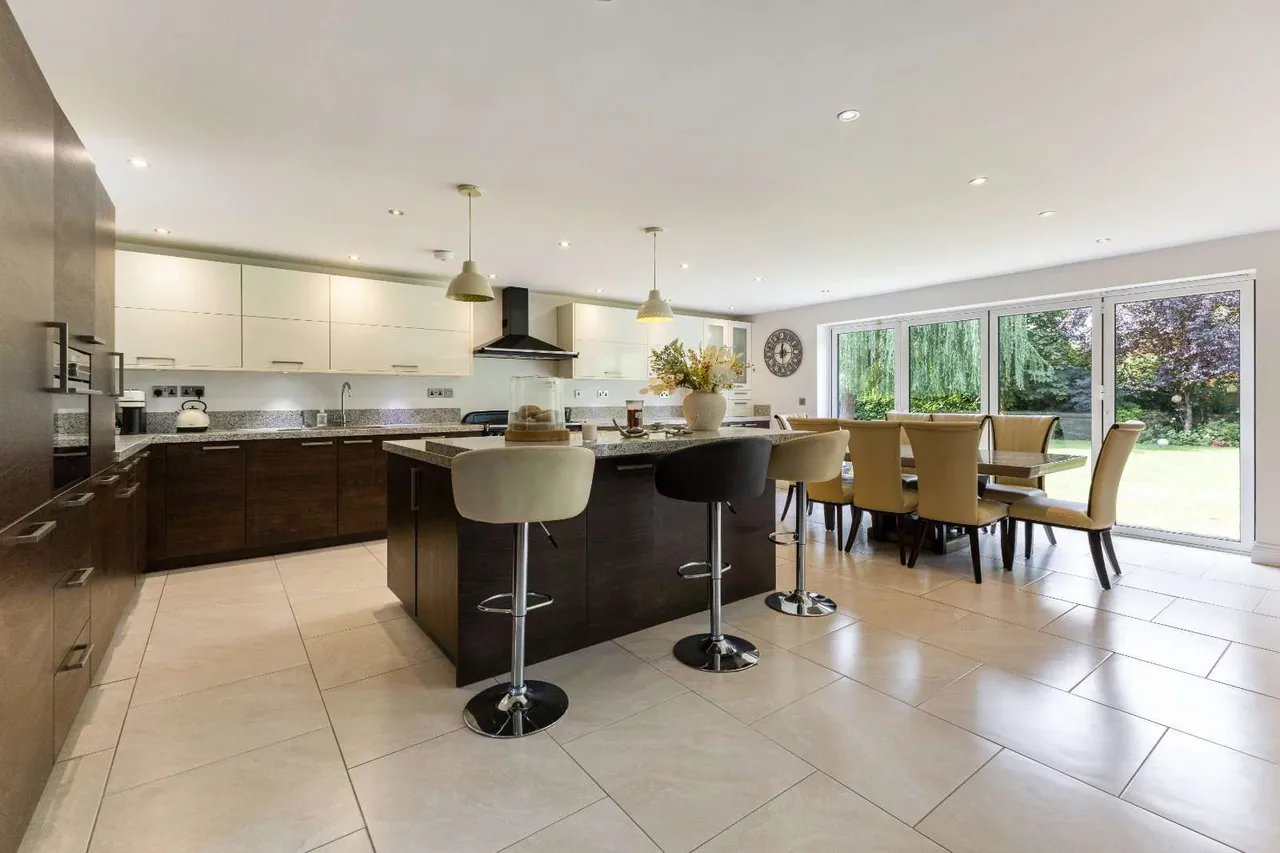 The Willows, Amersham, Buckinghamshire, HP6 5NT, photo 3