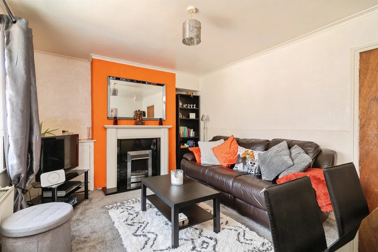 Denewood Crescent, Nottingham, photo 2