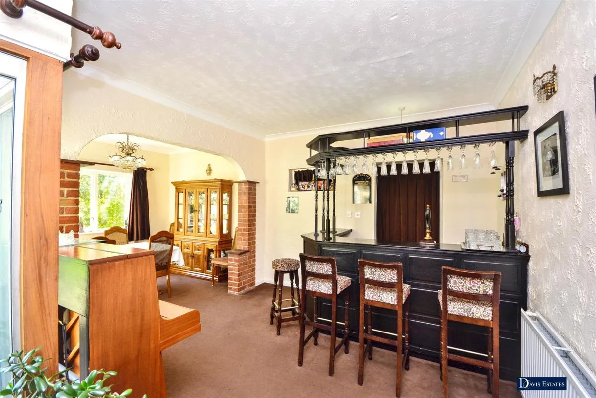 Berther Road, Emerson Park, Hornchurch, RM11, photo 6