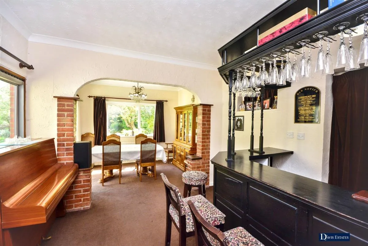 Berther Road, Emerson Park, Hornchurch, RM11, photo 3