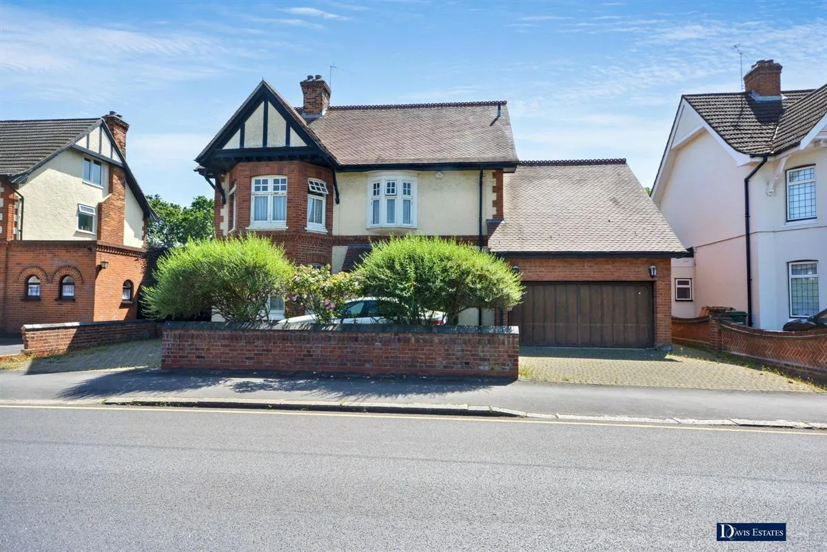 Berther Road, Emerson Park, Hornchurch, RM11, photo 15