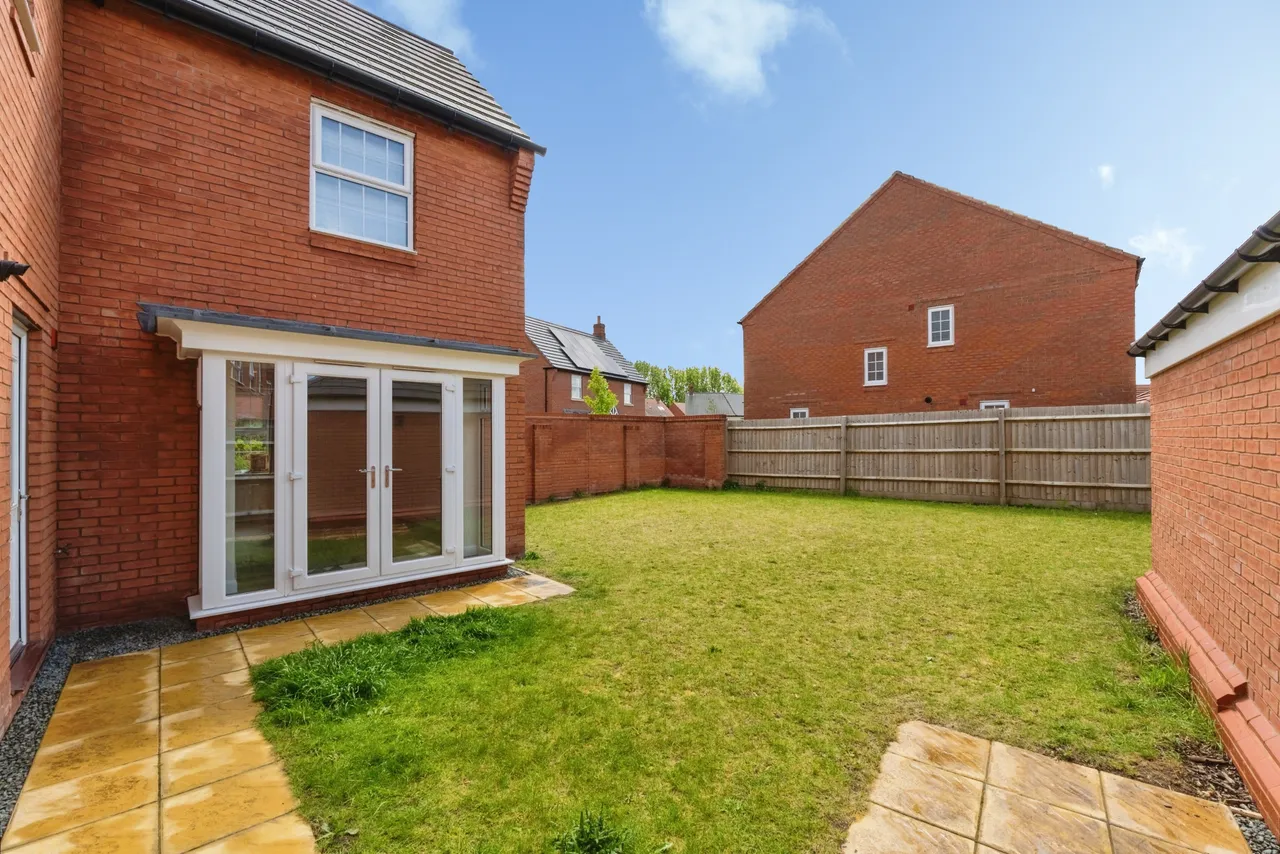 5 bed house for sale — Summers Road, Coalville