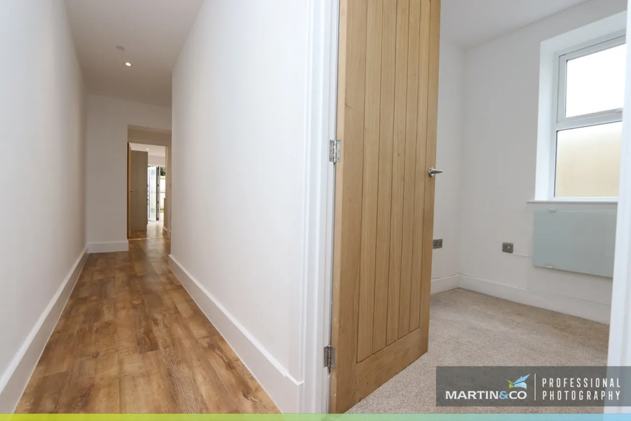 Fairoak Road, Roath, photo 11
