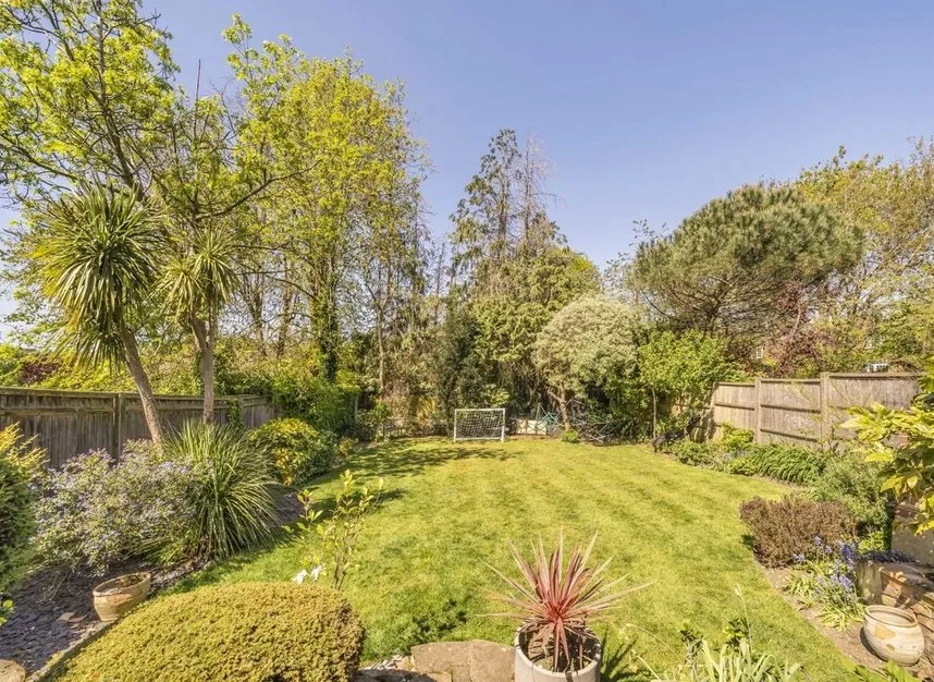 Hendon Lane, Finchley, N3, photo 11