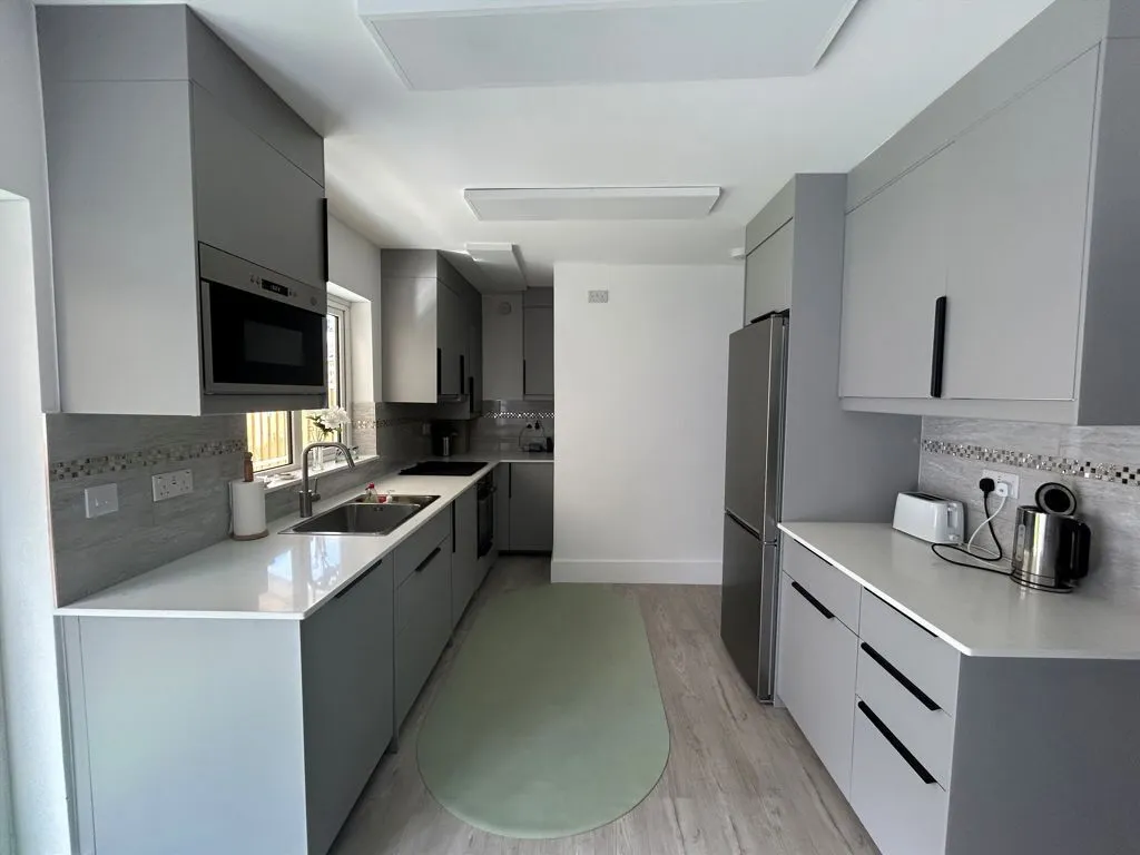 Niagara Avenue, W5, photo 4
