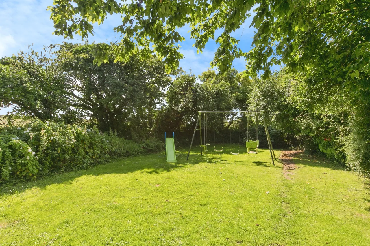 Llanynghenedl, Holyhead, LL65, photo 6
