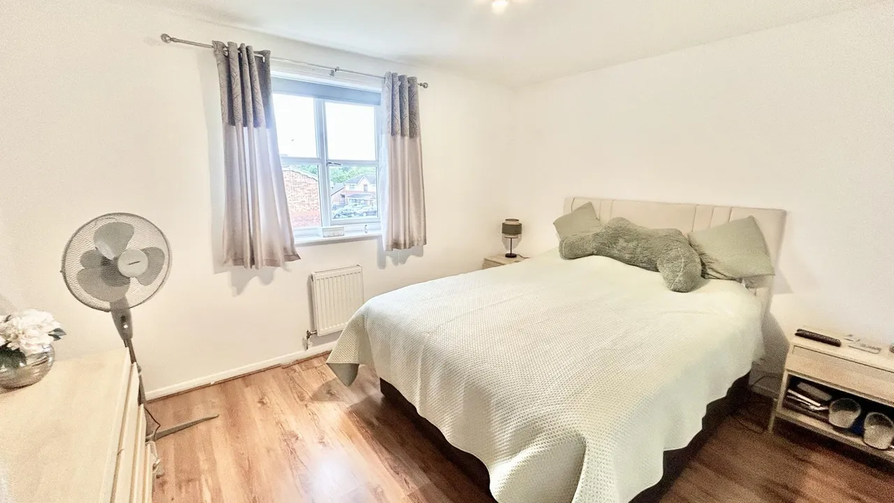 Titchfield Road, Oldham, OL8, photo 17